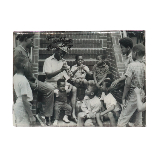 Louis and his Neighbors - Magnet